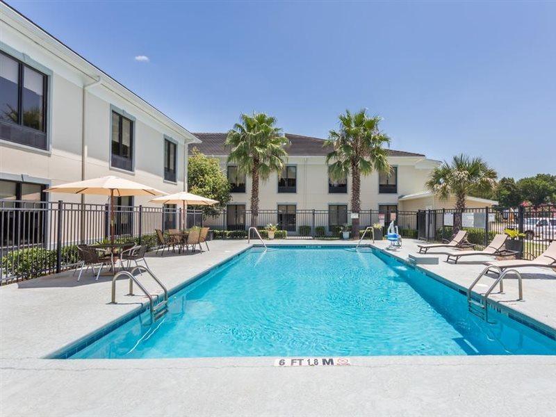 Baymont By Wyndham Savannah/garden City Savannah